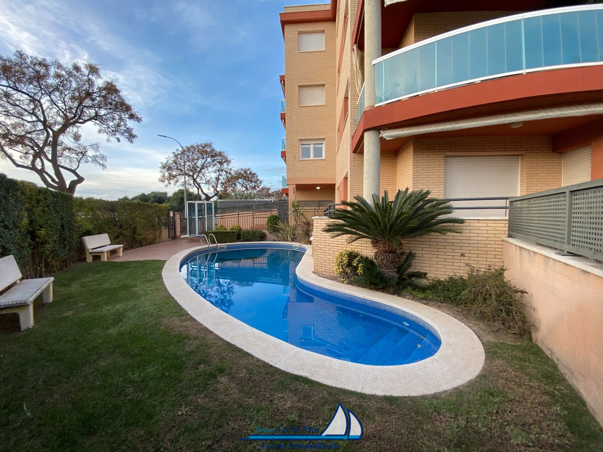 Swimming pool of Apartment for sale in Cambrils  with Air Conditioner, Heating and Terrace