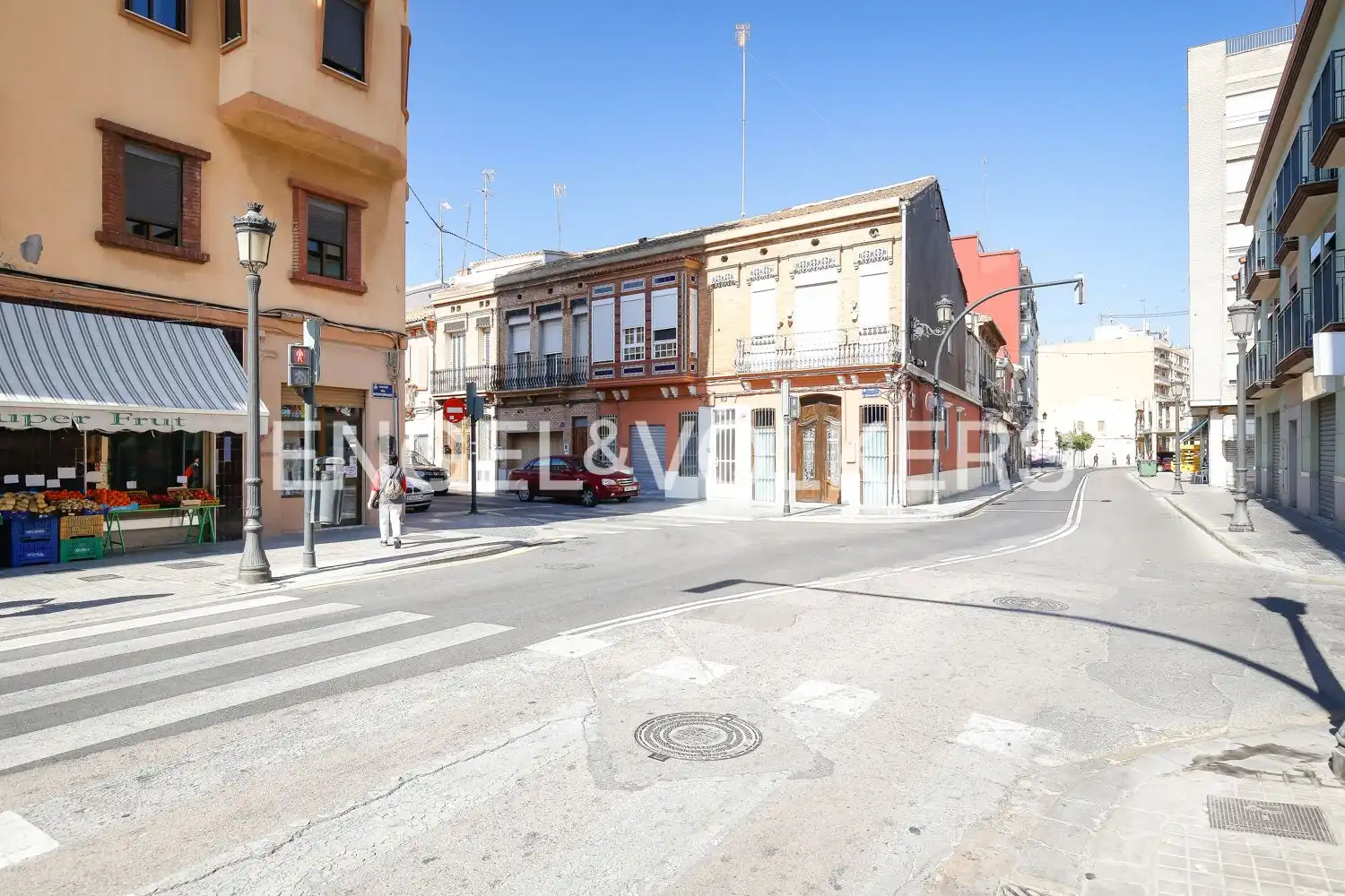 Außenansicht von Wohnung zur Miete in Valencia mit Heizung und Balkon
