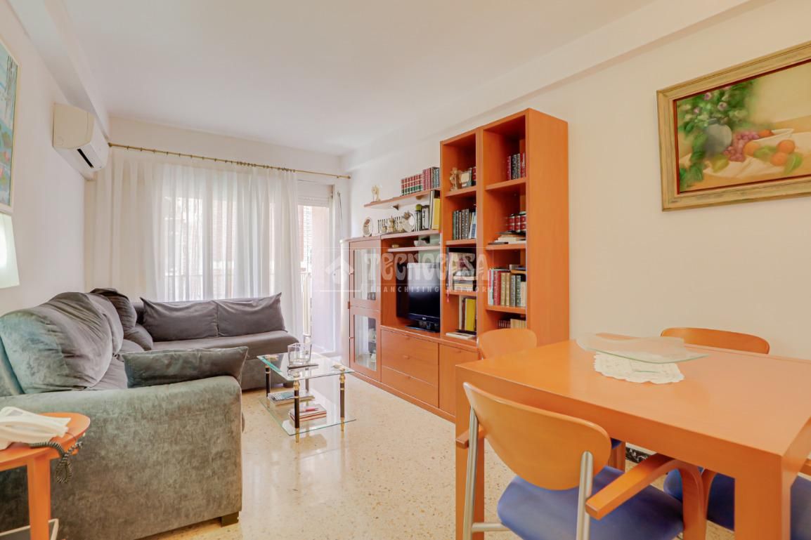 Sala d'estar de Pis en venda en  Barcelona Capital amb Aire condicionat, Calefacció i Balcó