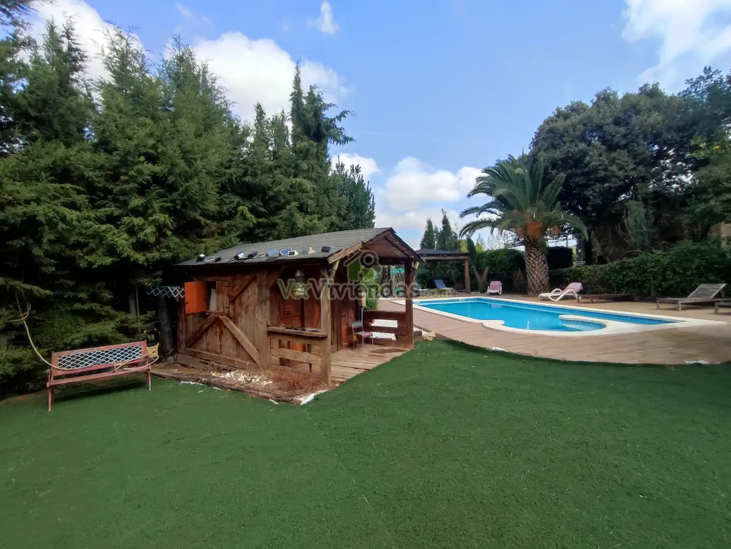 Swimming pool of Houses for sale in Vallirana, Barcelona