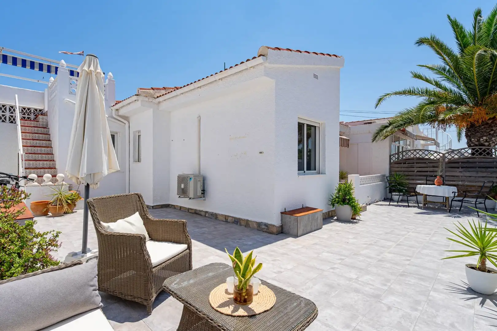 Casa aparellada amb piscina en venda a Ciudad Quesada