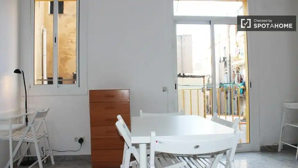 Room in El Raval