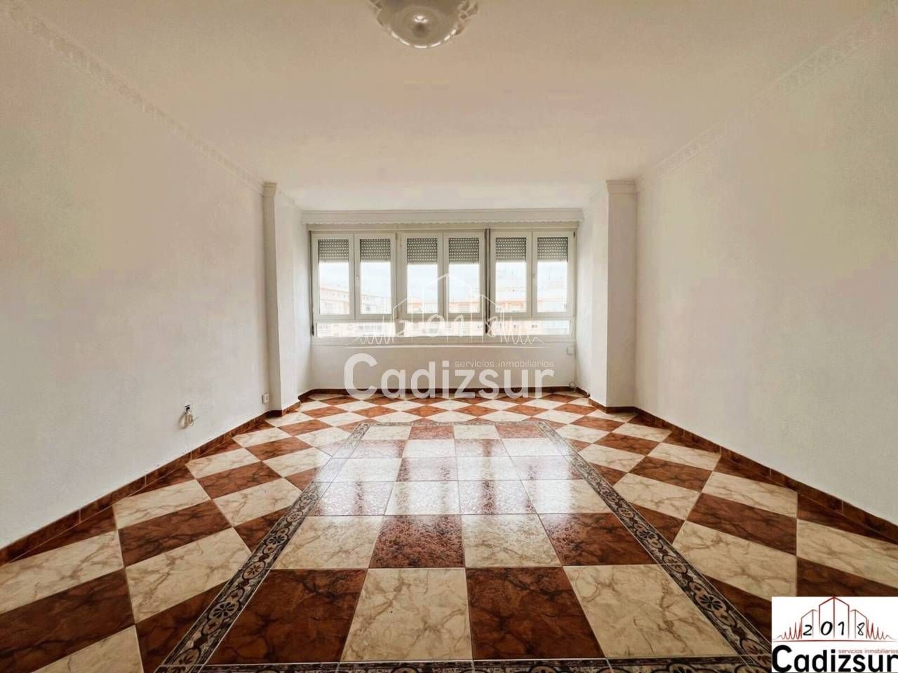 Habitación de Piso en venta en  Cádiz Capital con Trastero