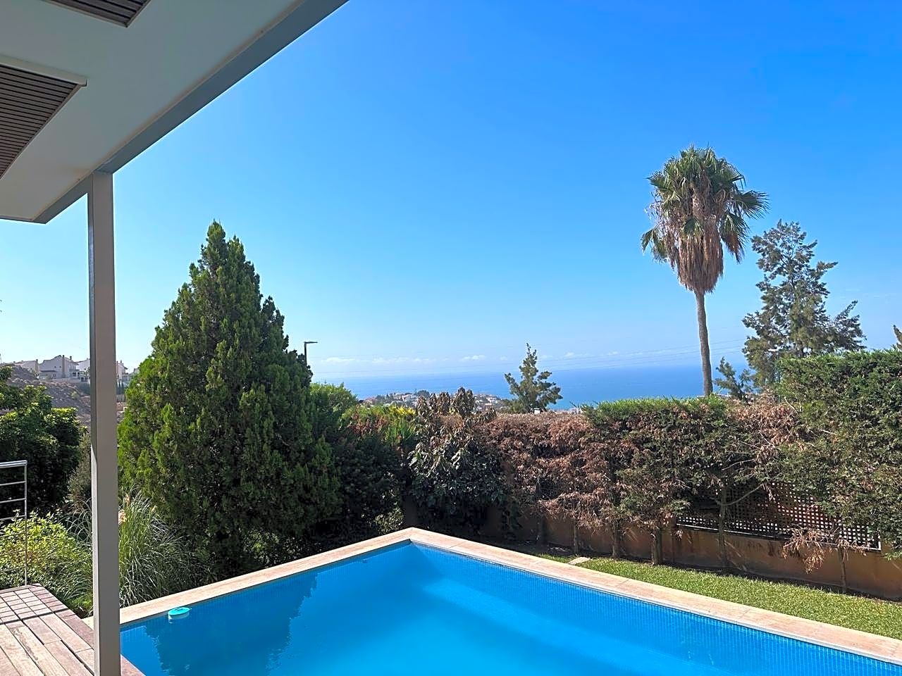 Piscina de Casa o xalet en venda en Málaga Capital amb Aire condicionat, Calefacció i Jardí privat