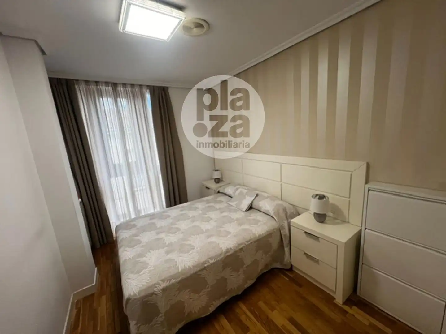 Habitación de Piso de alquiler en Burgos con Calefacción, Terraza y Amueblado