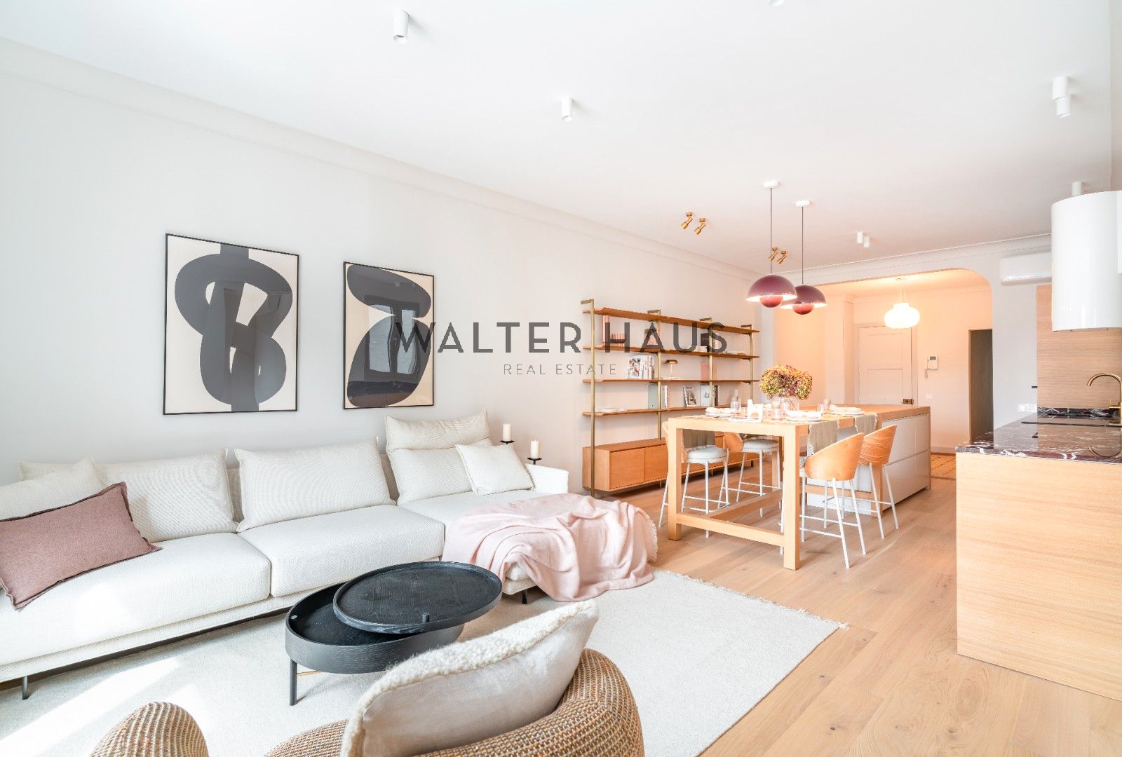 Living room of Flat for sale in  Barcelona Capital  with Balcony