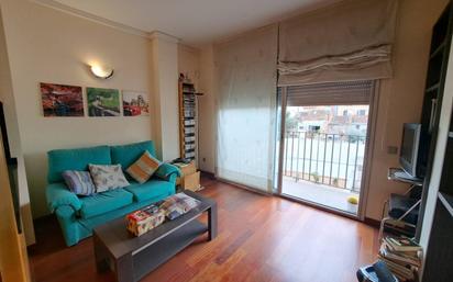 Living room of Flat for sale in Sabadell  with Air Conditioner and Balcony