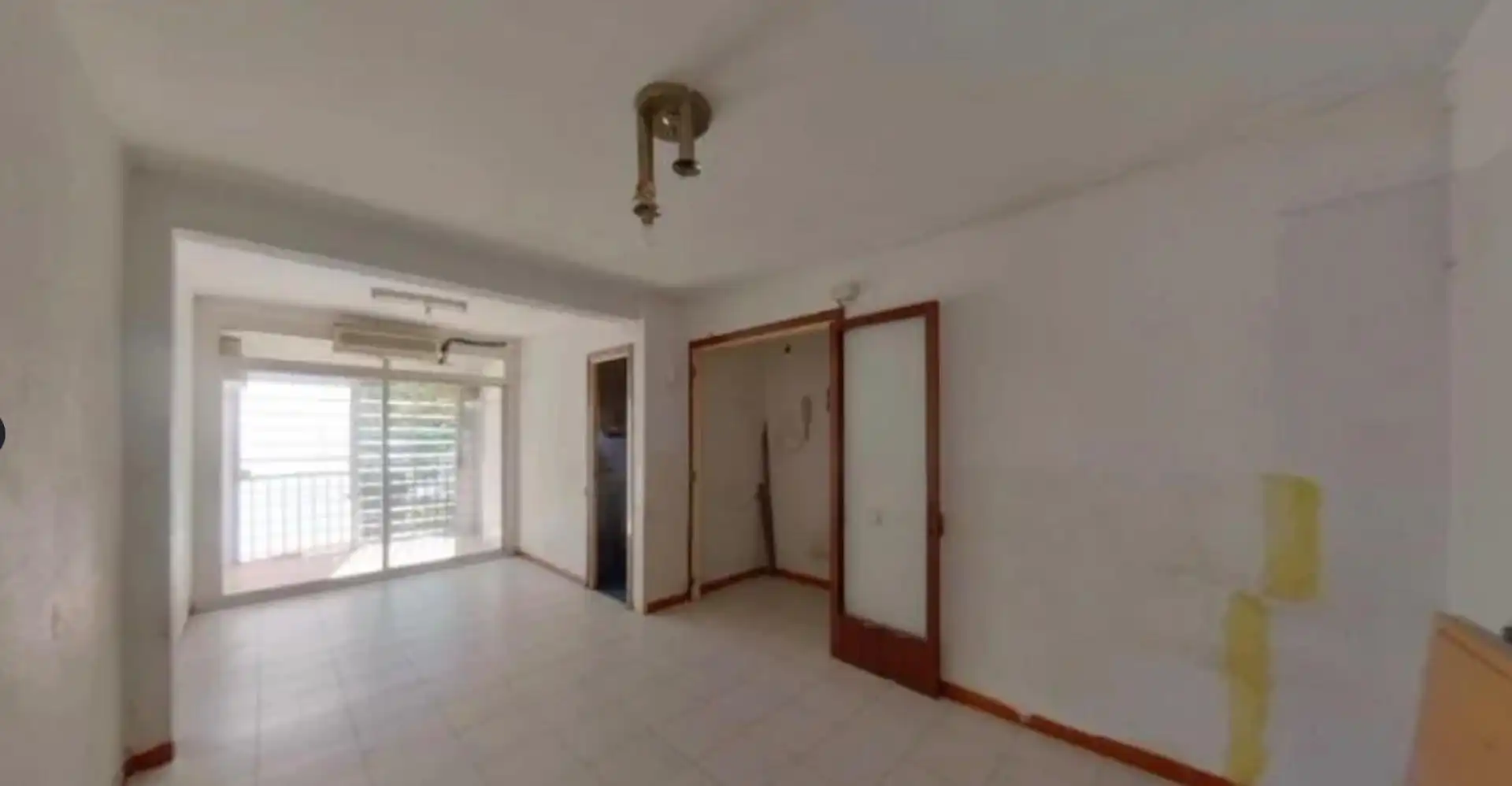 Apartamento en venta en Badalona con Balcón