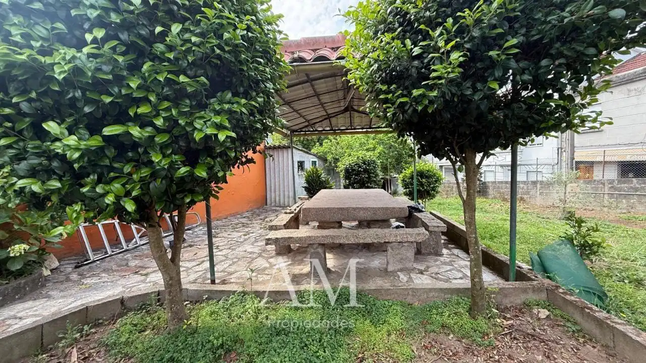 Jardín de Casa adosada en venta en Vigo  con Calefacción, Jardín privado y Trastero