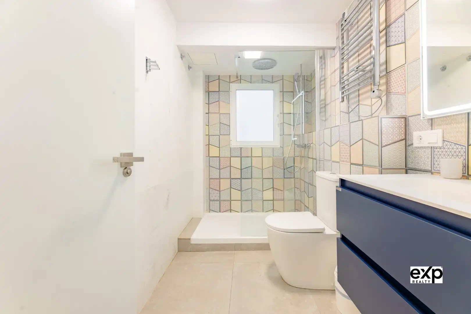 Bany de Apartament de lloguer en Valencia amb Aire condicionat, Calefacció i Terrassa