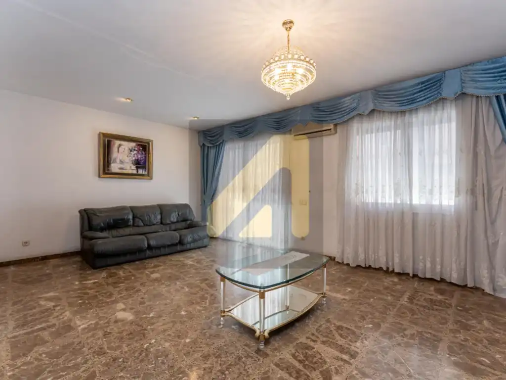 Sala d'estar de Apartament en venda en L'Hospitalet de Llobregat