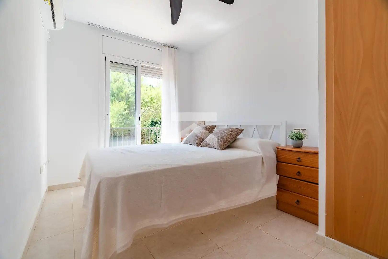 Casa aparellada amb terrassa en venda a Platja de Mont-roig, imagen 31