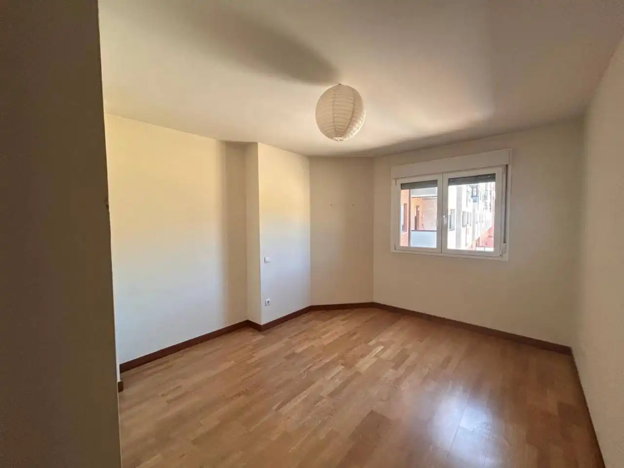 Dormitori de Pis en venda en Burgos amb Calefacció, Parquet i Traster