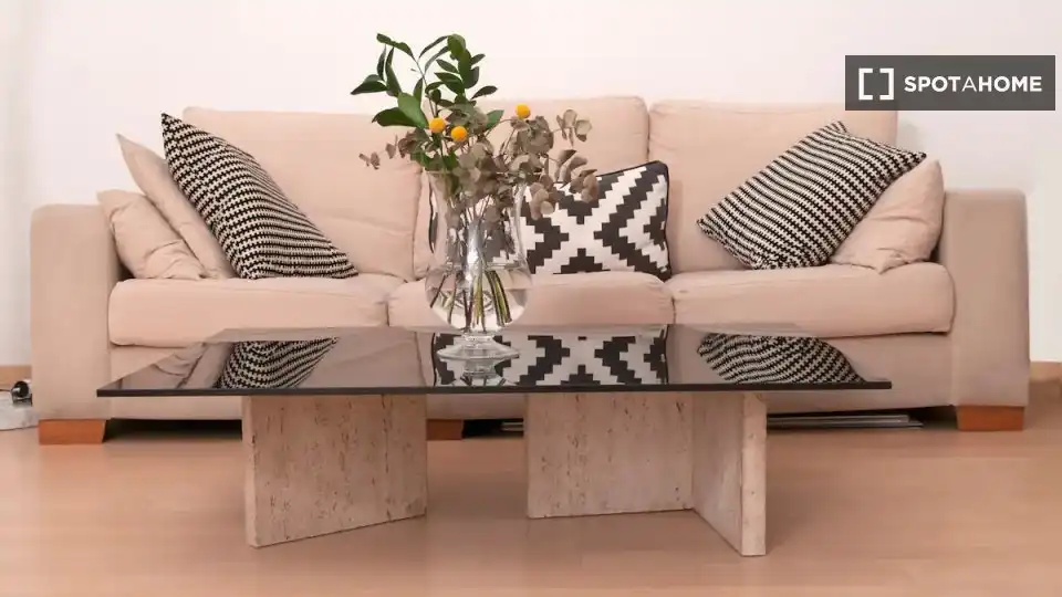 Living room of Flat for rent in Madrid  with Air Conditioner, Heating and Furnished