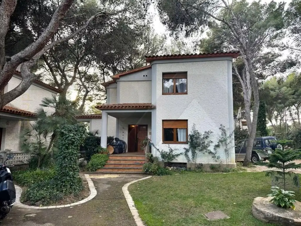 Casa in vendita a Calle Pineda 4