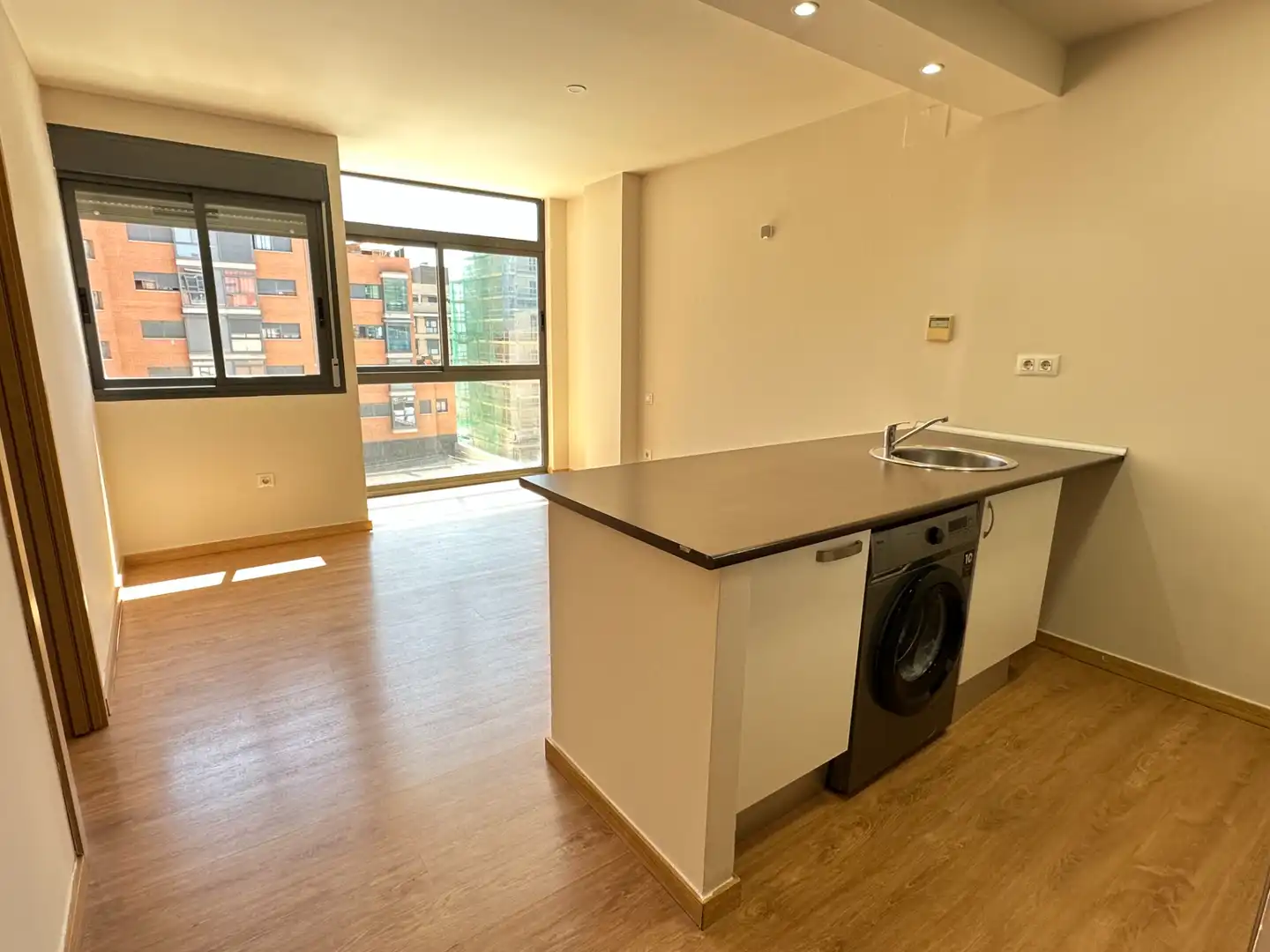Kitchen of Flat for rent in Madrid  with Air Conditioner, Heating and Storage room