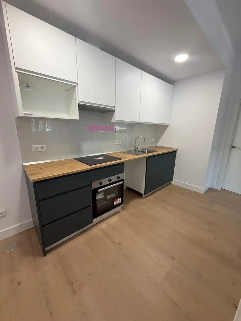 Cocina de Planta baja en venta en Torrejón de Ardoz con Calefacción