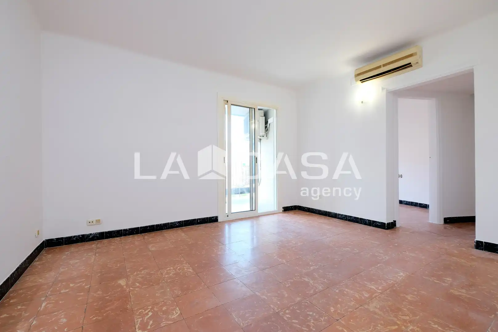 Piso en venta en Barcelona con Balcón