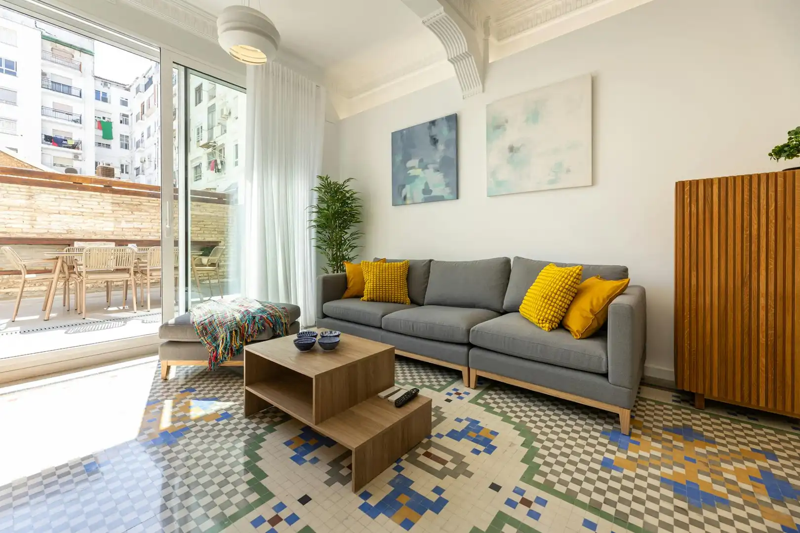 Living room of Flat for rent in Valencia  with Air Conditioner, Heating and Furnished