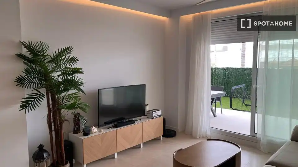 Sala de estar de Apartamento para compartir en Vélez-Málaga con Aire acondicionado, Terraza y Amueblado