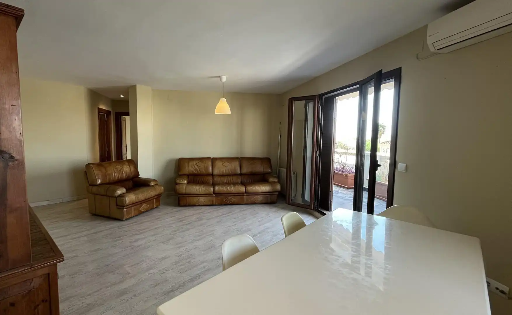 Wohnzimmer von Dachboden zur Miete in El Puig de Santa Maria mit Klimaanlage, Heizung und Terrasse