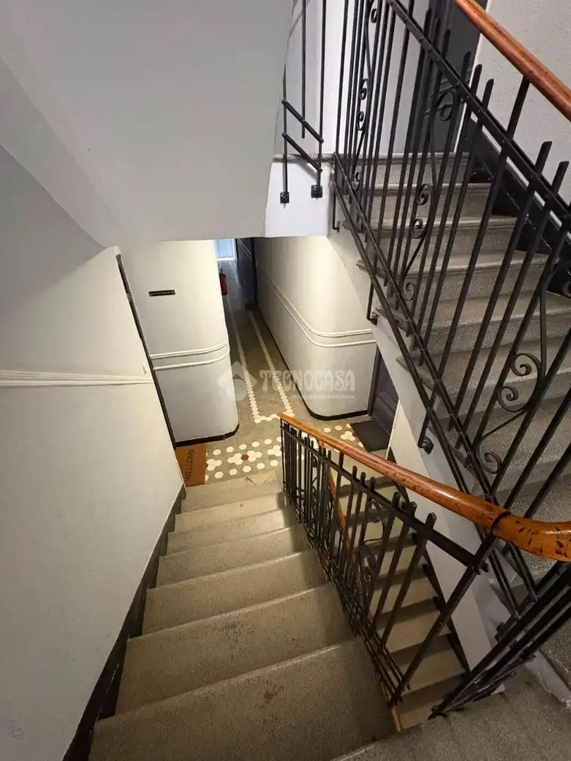Flat for sale in Madrid  with Air Conditioner and Furnished