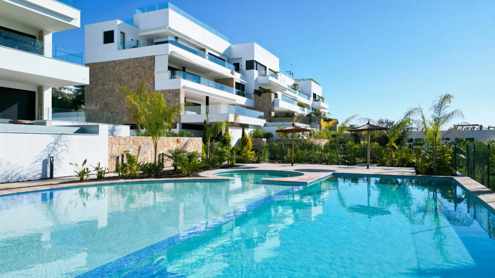 Penthouse mit Pool zum Verkauf in Orihuela Costa