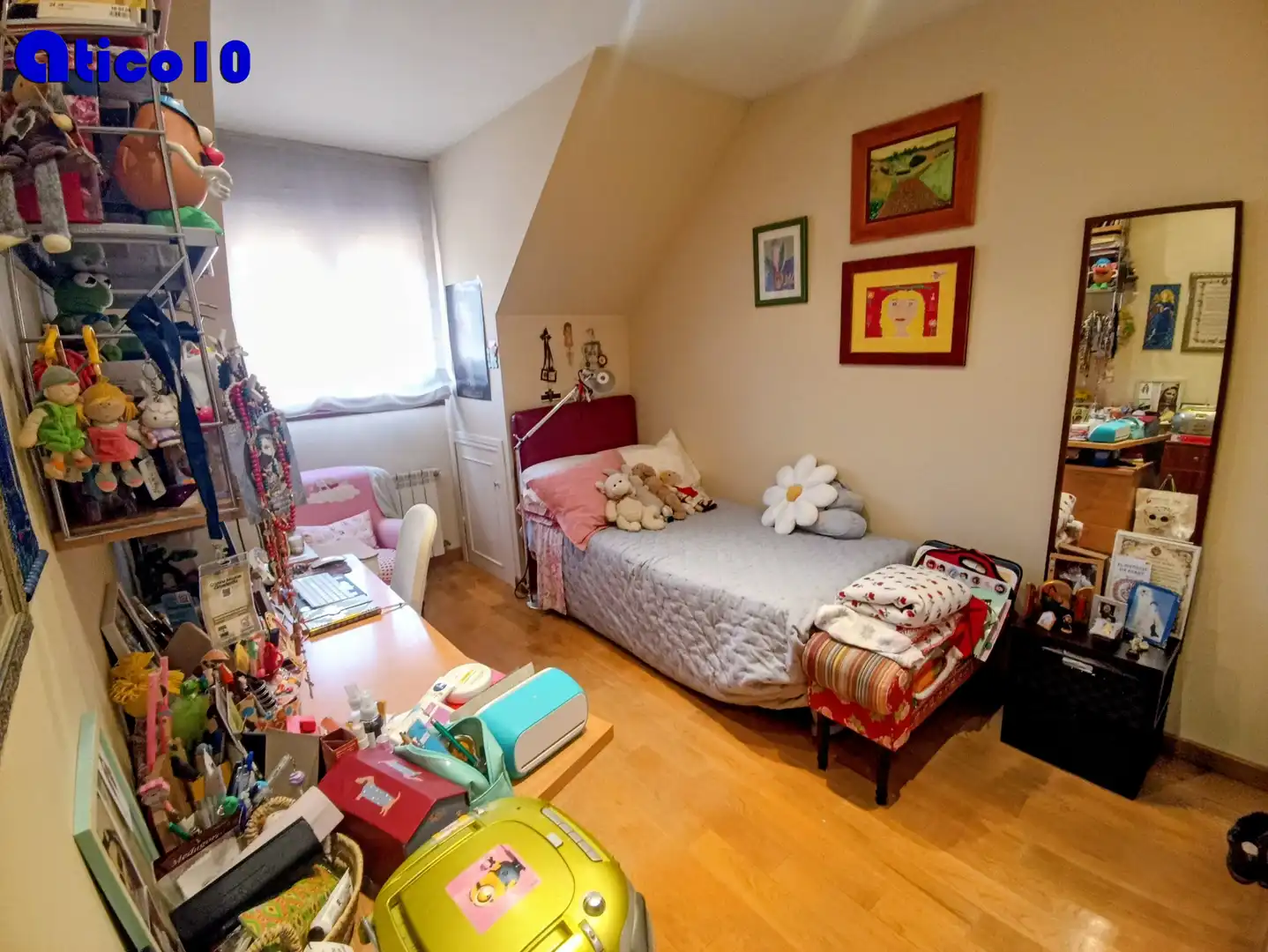 Bedroom of Attic for sale in Oviedo   with Heating, Parquet flooring and Terrace