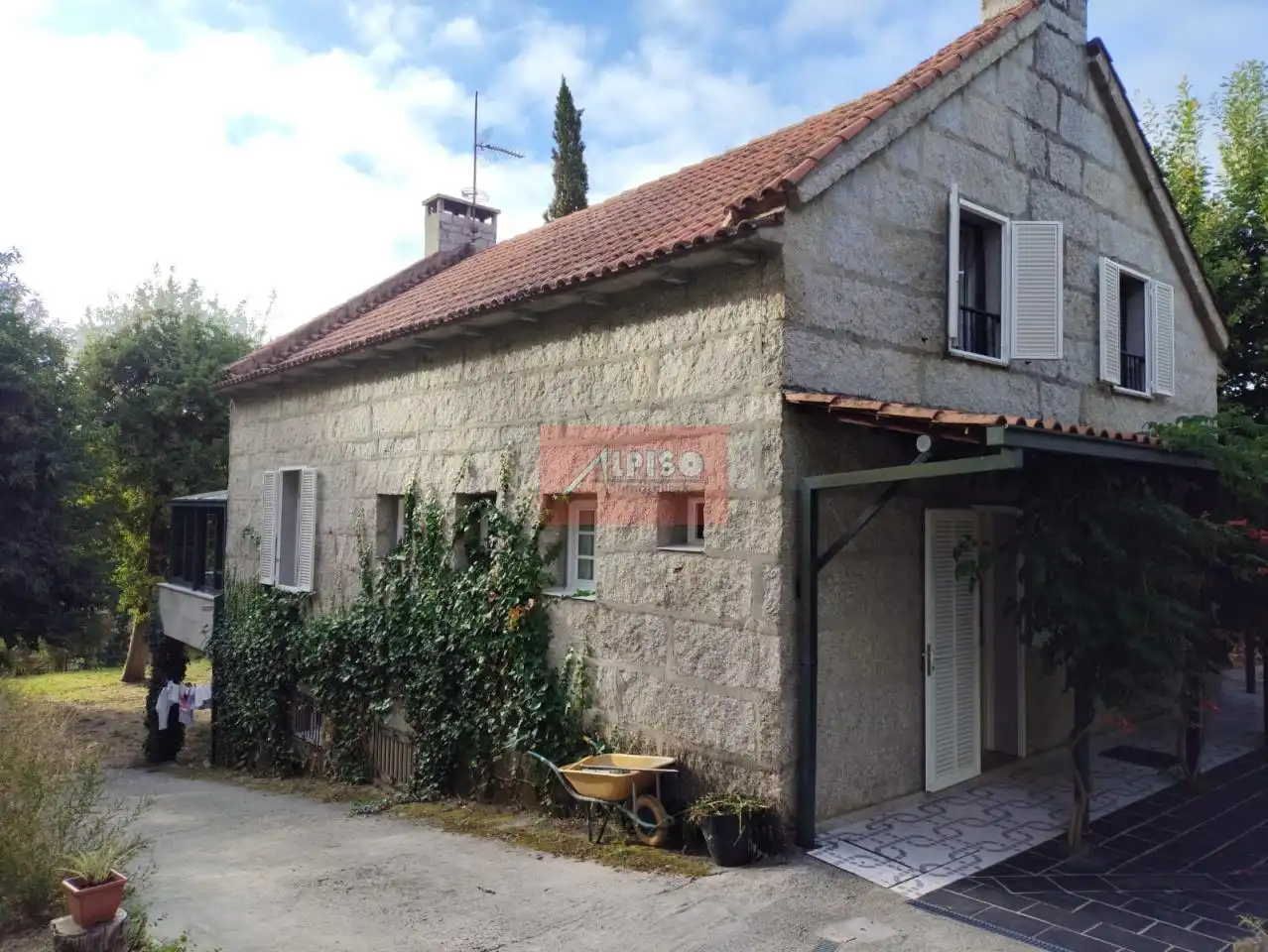 Vista exterior de Casa o xalet en venda en Punxín amb Calefacció i Jardí privat