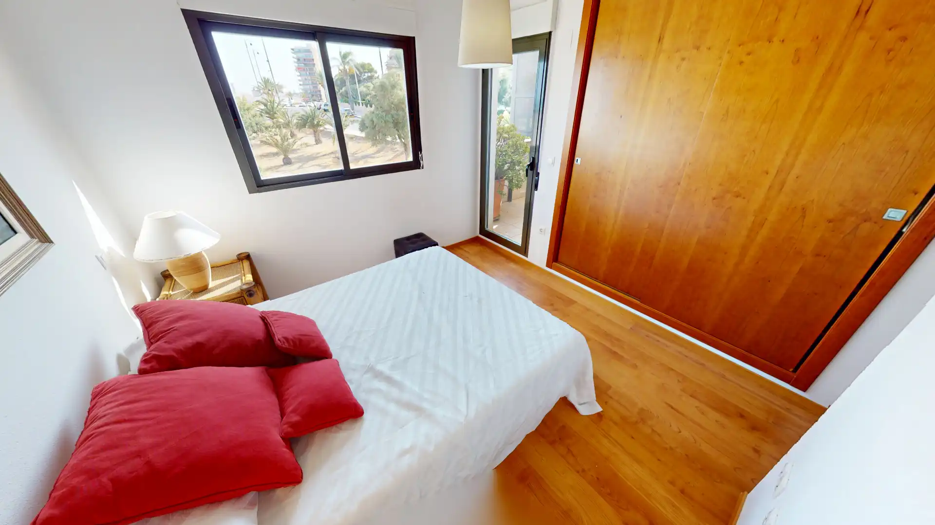 Dormitori de Casa o xalet en venda en El Campello amb Aire condicionat, Calefacció i Jardí privat