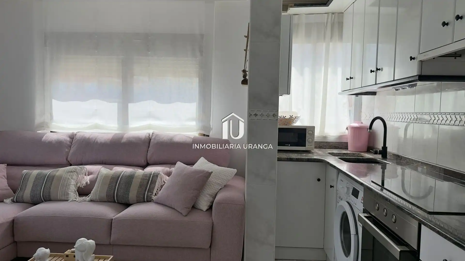 Wohnzimmer von Wohnung zum Verkauf in Laredo mit Heizung, Terrasse und Möbliert