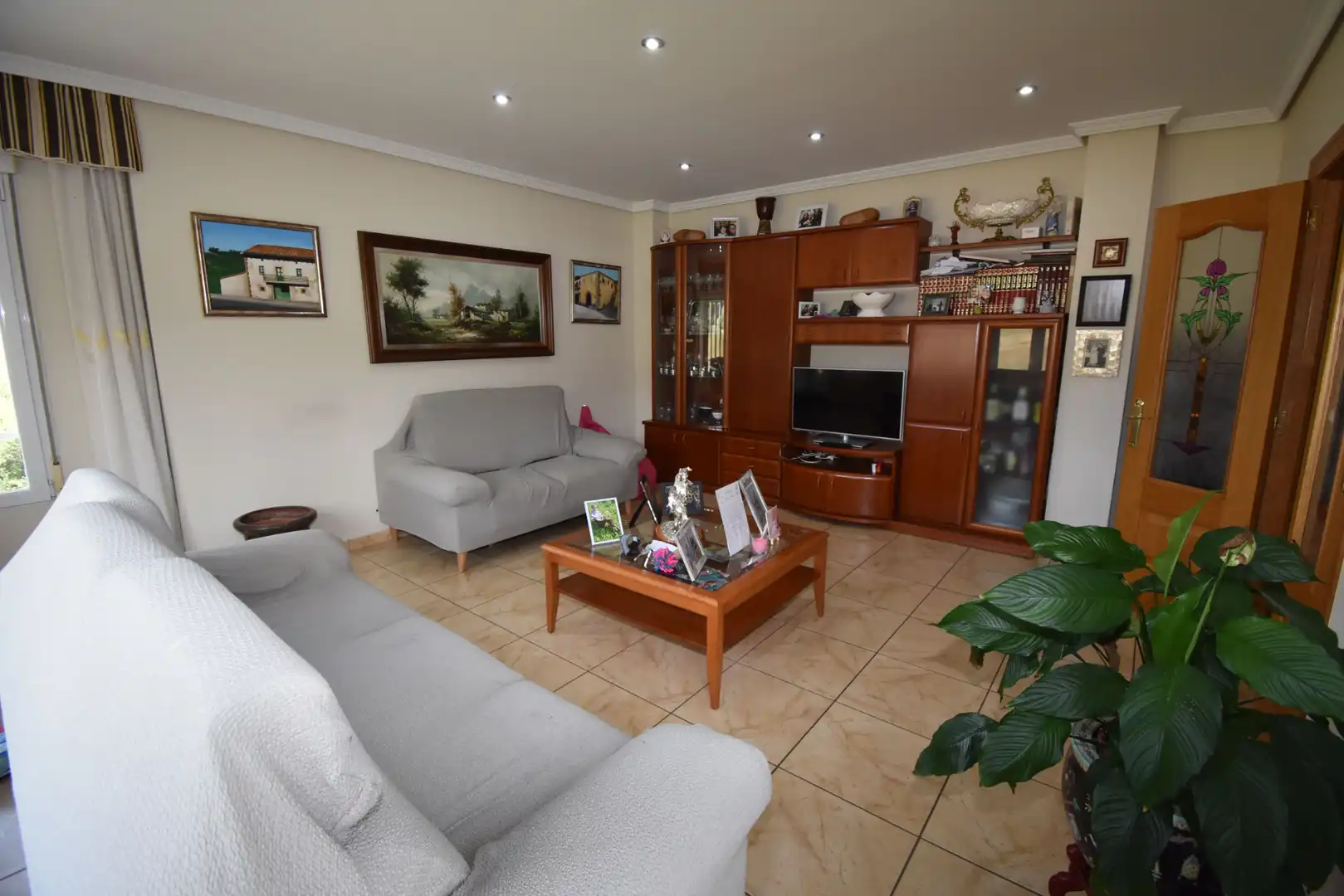 Sala de estar de Casa o chalet en venta en Bárcena de Cicero con Calefacción, Jardín privado y Terraza