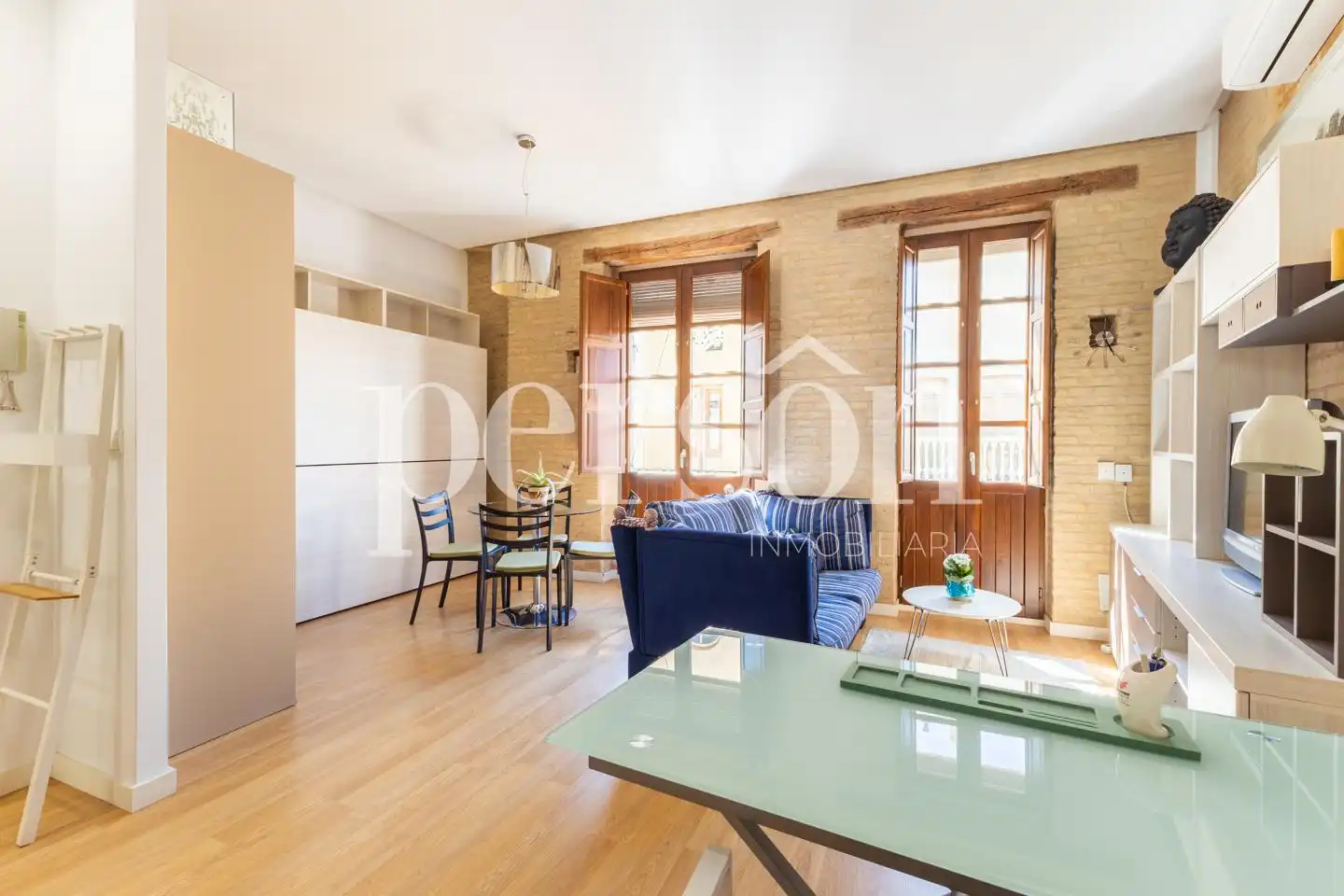 Außenansicht von Loft zur Miete in Valencia mit Klimaanlage, Heizung und Möbliert