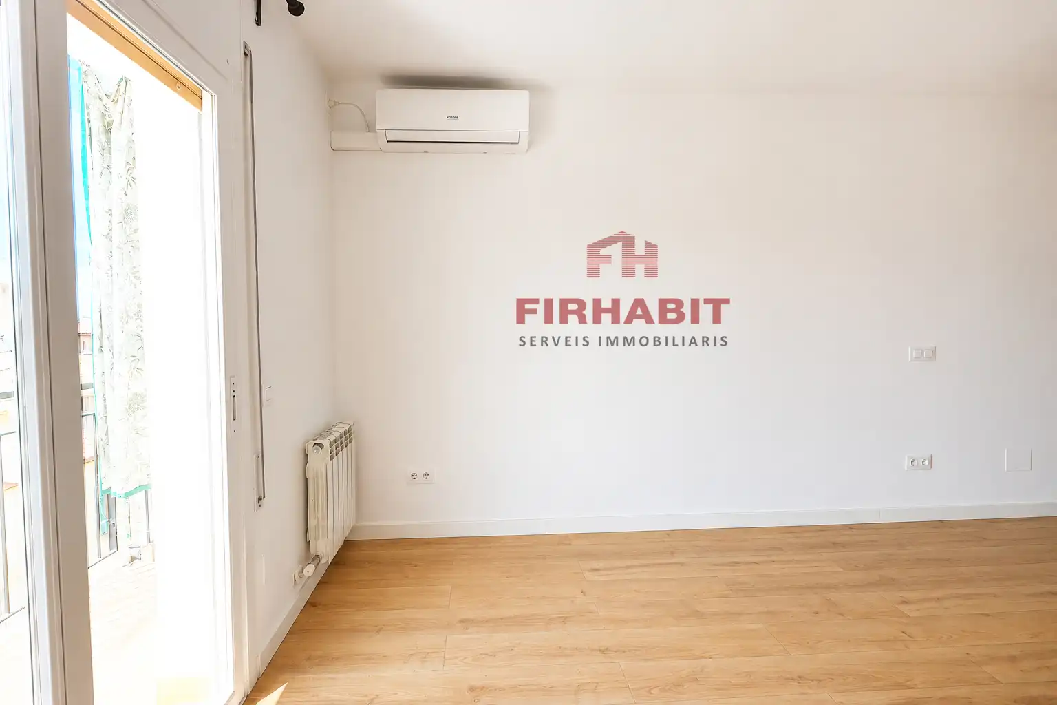 Bedroom of Flat for sale in Arenys de Mar  with Air Conditioner, Heating and Parquet flooring