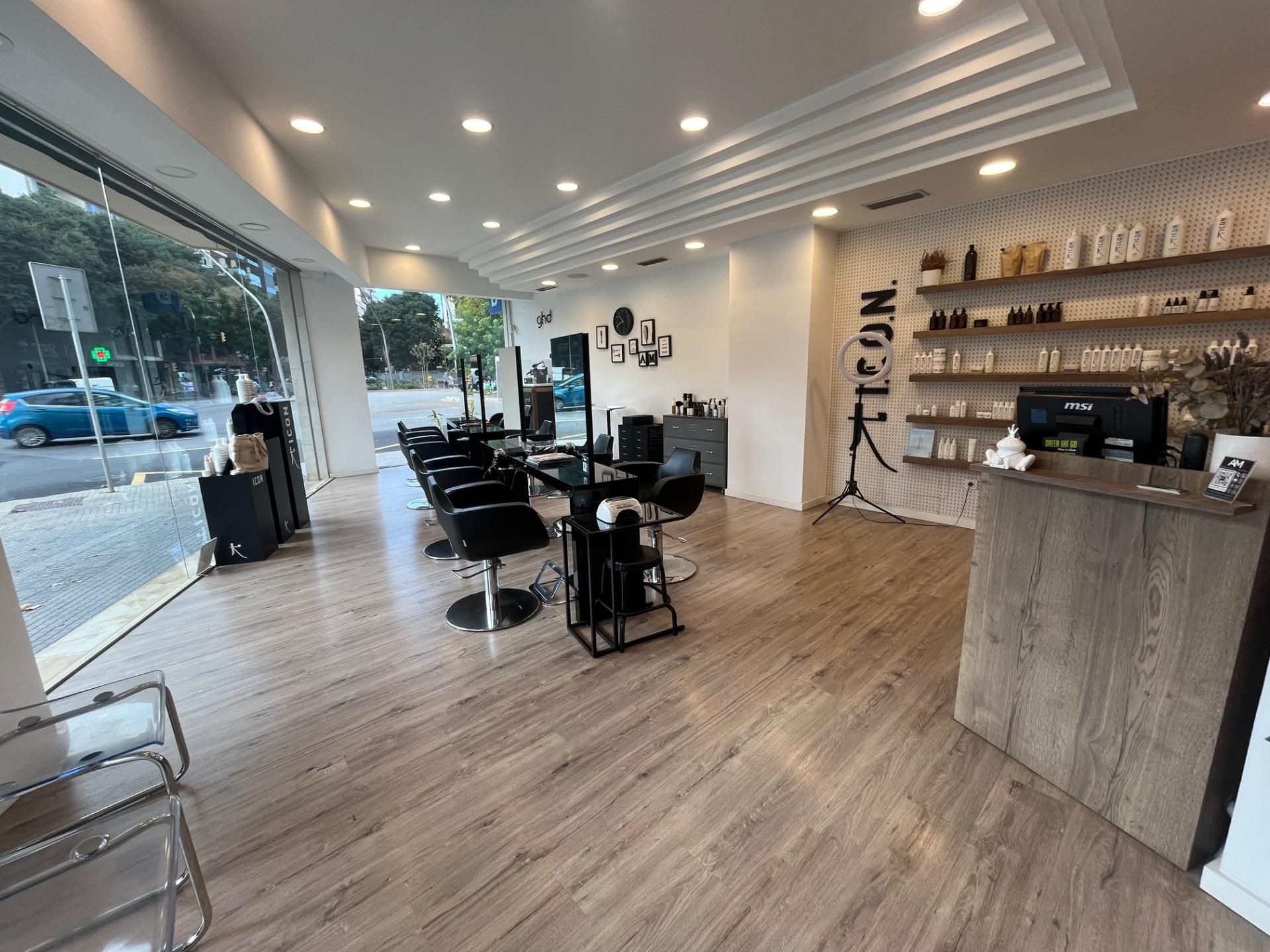 Local de lloguer a Calle  ARAGON, Els Hostalets, Llevant