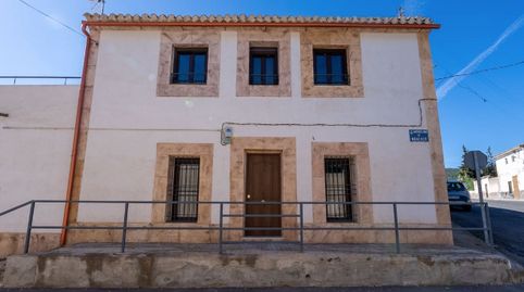 Encantadora casa de pueblo renovada en Chinorlet  lista para entrar a vivir