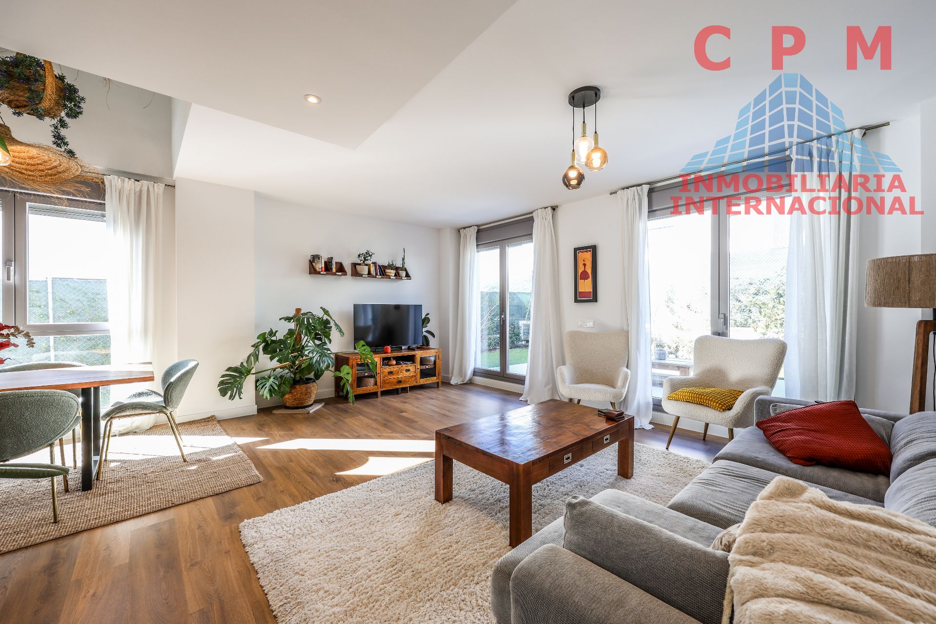 Sala d'estar de Casa adosada de lloguer en Torrejón de Ardoz amb Aire condicionat, Calefacció i Jardí privat