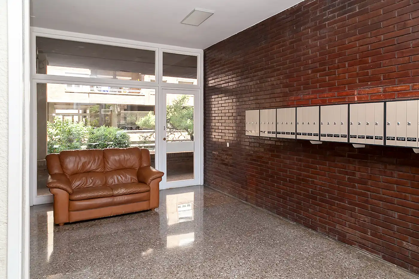Piso en venta en Barcelona con Balcón y Alarma