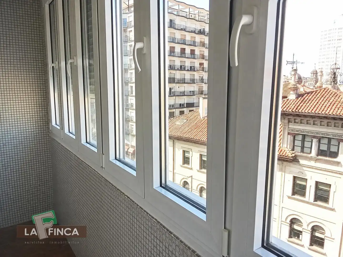 Terrassa de Pis en venda en Gijón  amb Calefacció i Terrassa