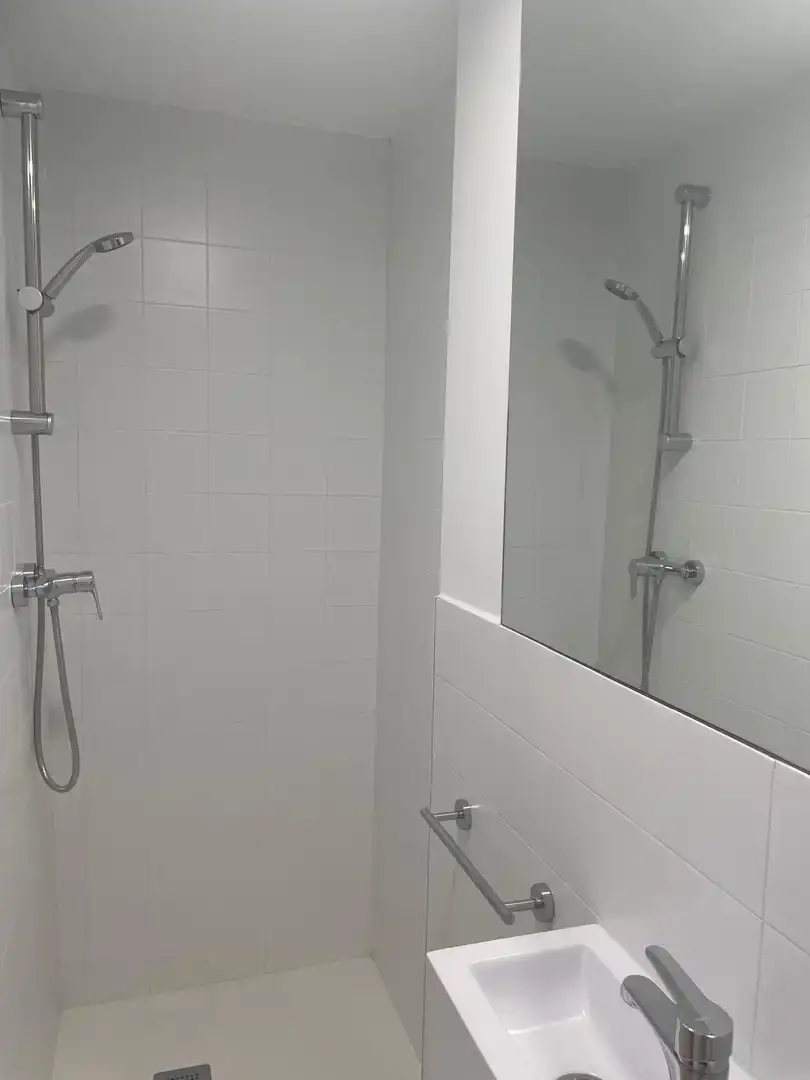 Bany de Pis de lloguer en Córdoba amb Aire condicionat