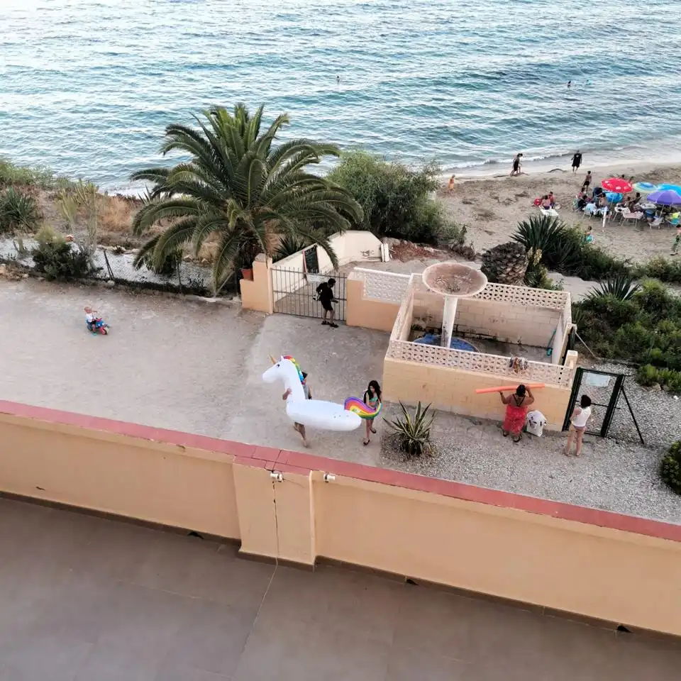 Außenansicht von Wohnung zum Verkauf in El Campello mit Klimaanlage, Terrasse und Möbliert