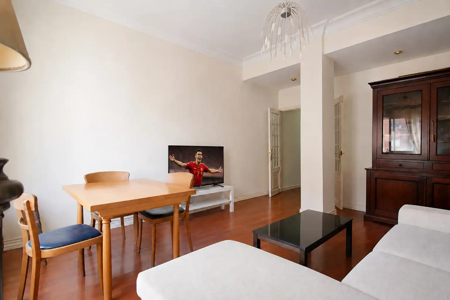 Living room of Flat for sale in Valencia  with Furnished, Oven and Washing machine