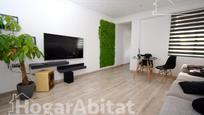 Living room of Flat for sale in  Valencia Capital  with Air Conditioner, Heating and Balcony