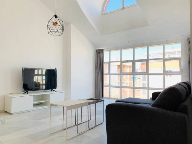 Oficina en Alquiler en Calle CUARTELES en Perchel Sur - Plaza de Toros Vieja