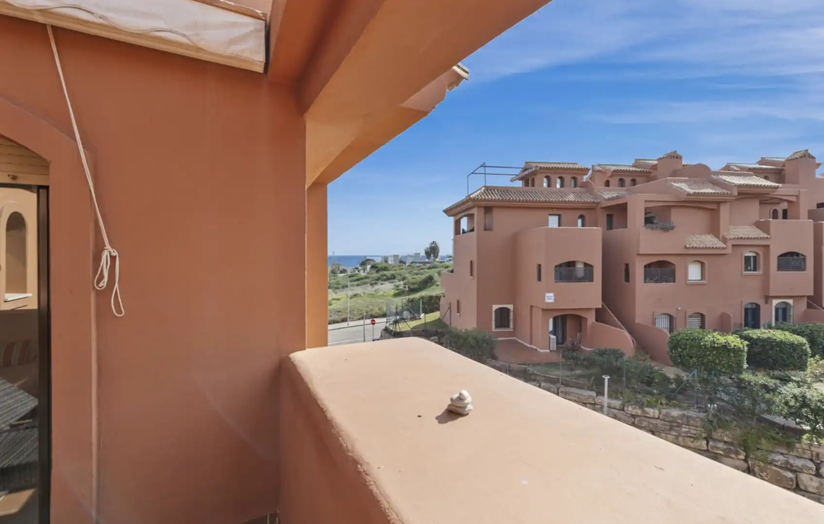 Vista exterior de Dúplex en venda en Estepona amb Aire condicionat, Calefacció i Terrassa