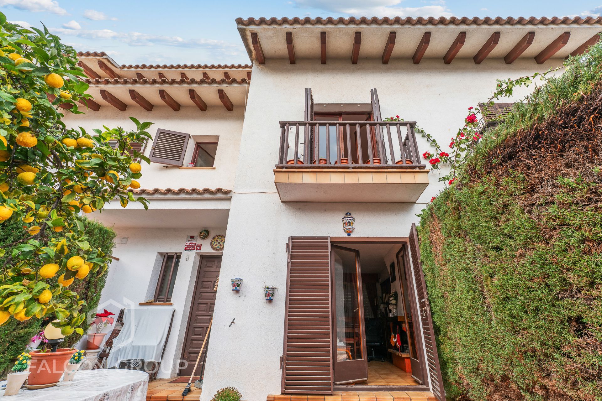 Vista exterior de Casa adosada en venda en Calafell amb Aire condicionat, Terrassa i Traster