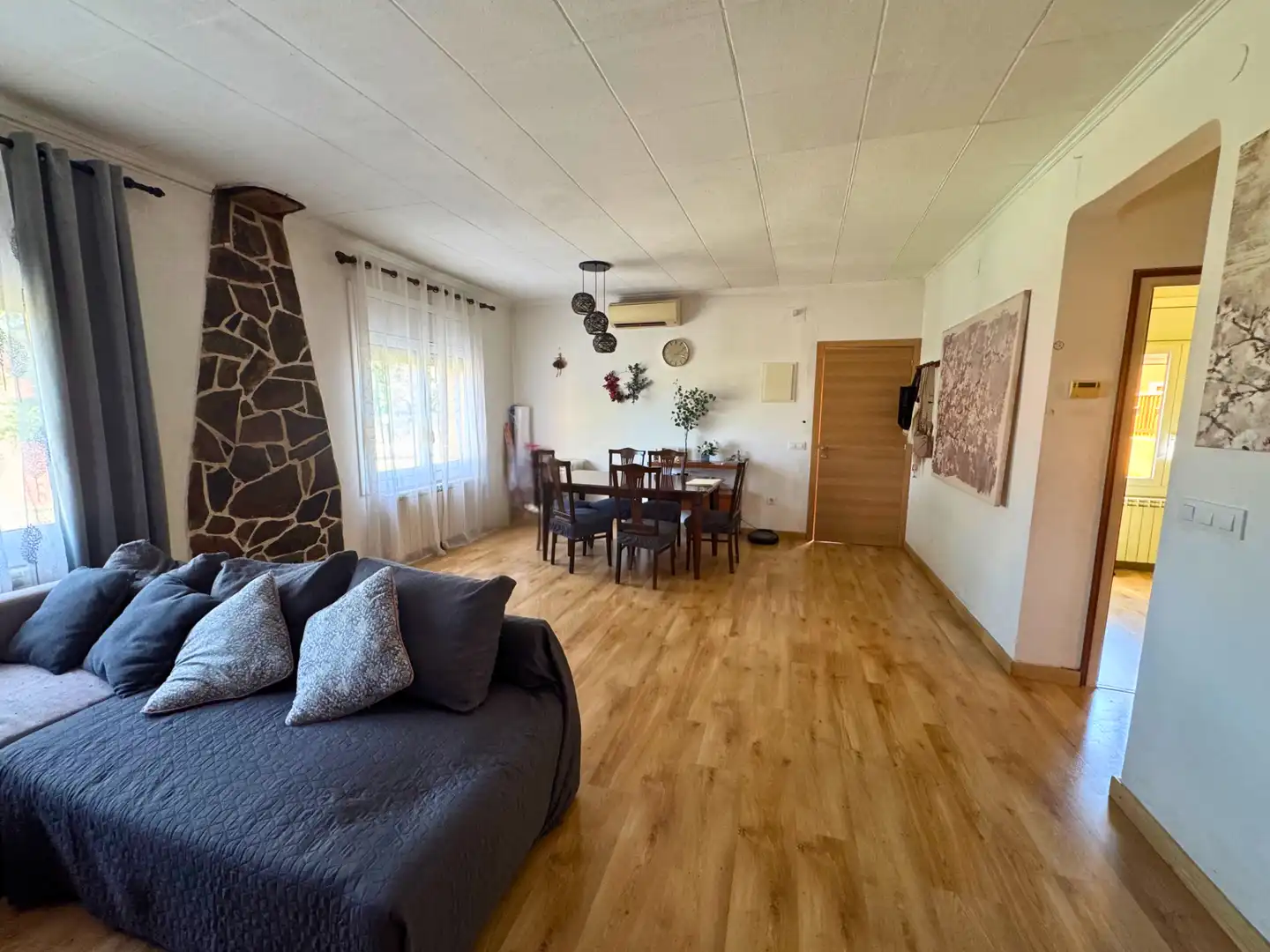 Sala d'estar de Casa o xalet en venda en Vilajuïga amb Calefacció, Terrassa i Moblat