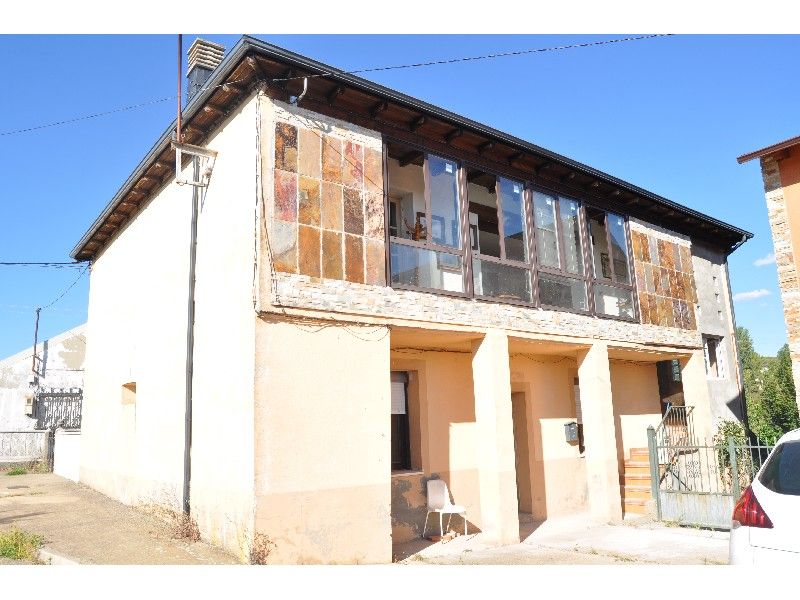 House or chalet for sale in Villagatón