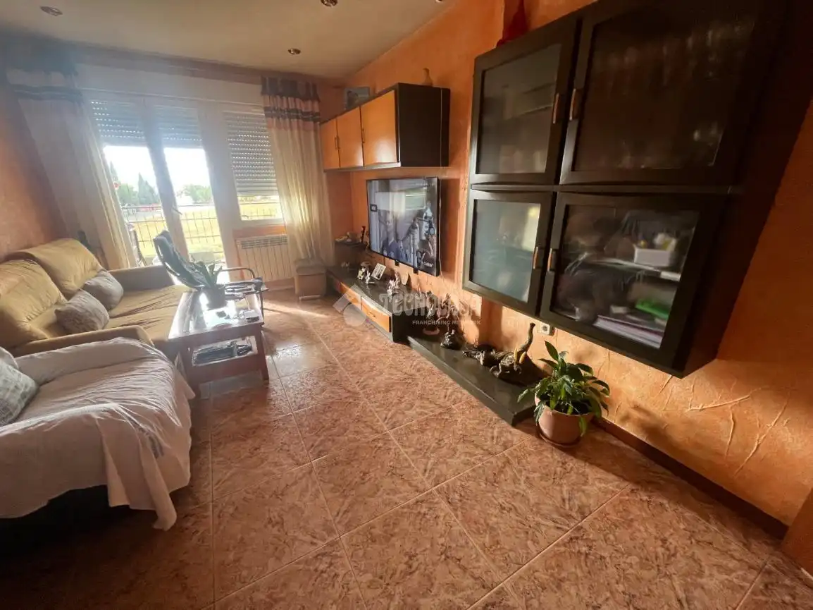 Sala de estar de Piso en venta en Humanes de Madrid con Calefacción, Terraza y Piscina comunitaria