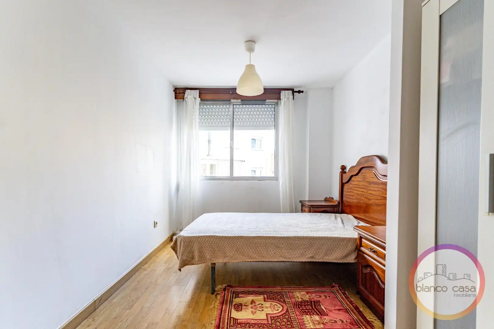 Habitación de Piso en venta en Carballo con Terraza, Trastero y Amueblado
